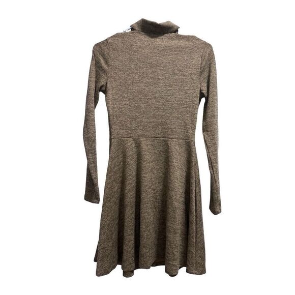 NWT Everly Tan Cold Shoulder Women’s Sweater Dress Sz.S - Picture 4 of 5